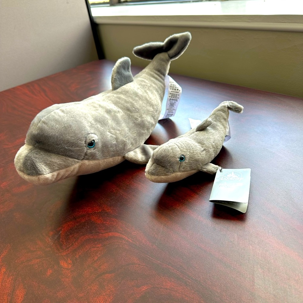 NWT DISNEY Gray Whale and Baby Plush Toy Set